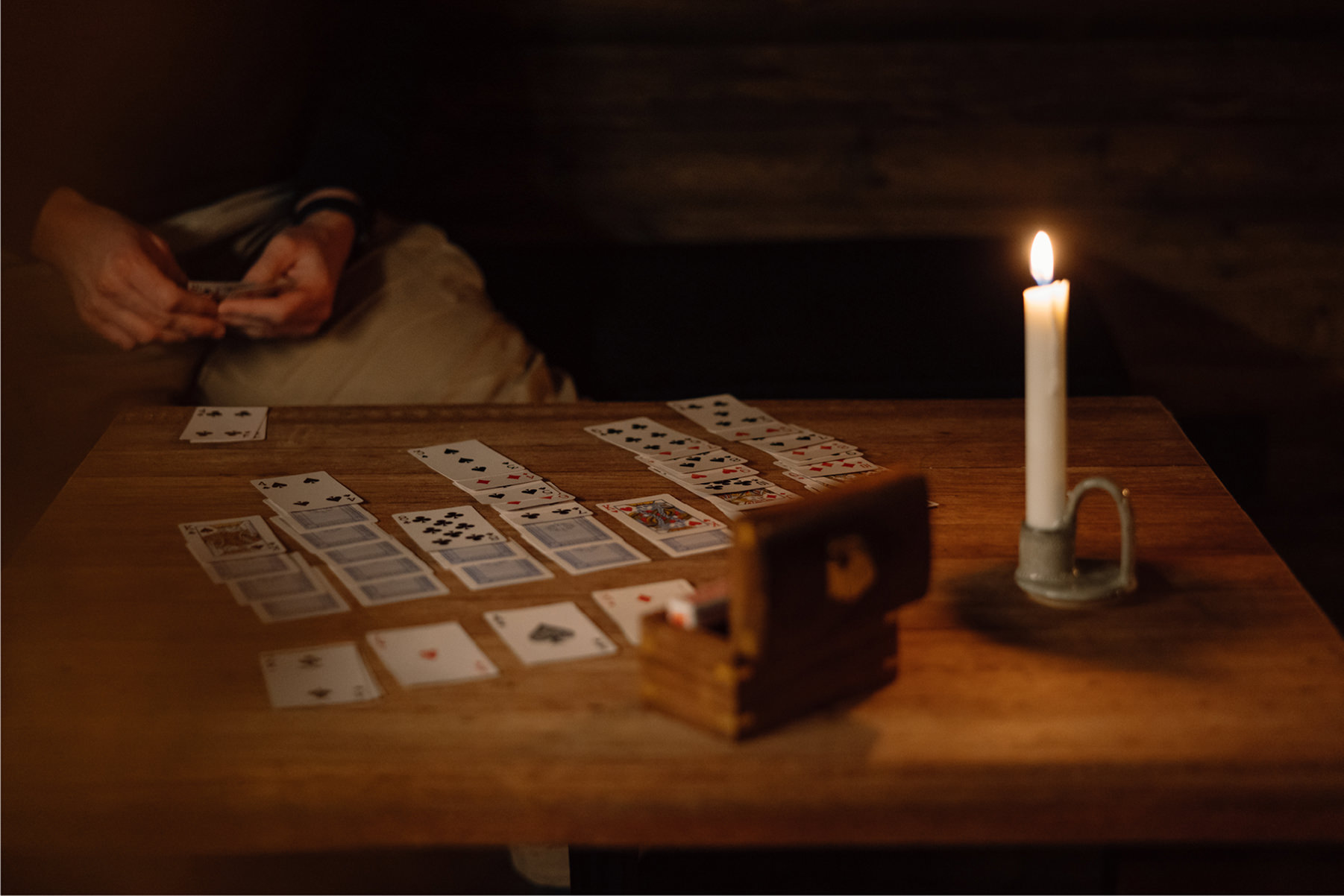Hideaways-Cabin-Interior-Cards